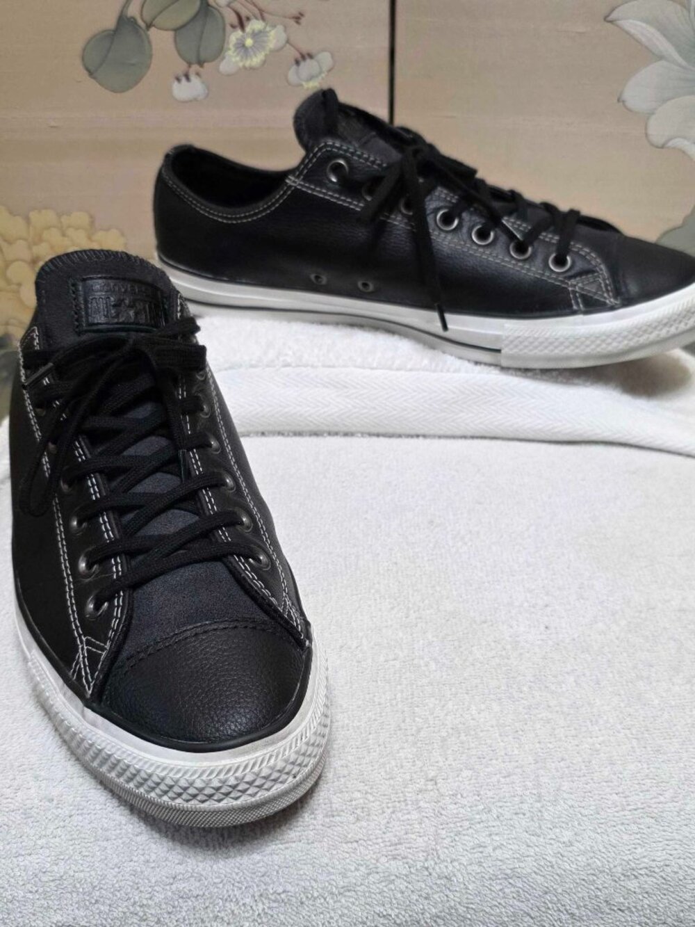Converse All Star Black Leather Low Top Shoes Size 11
